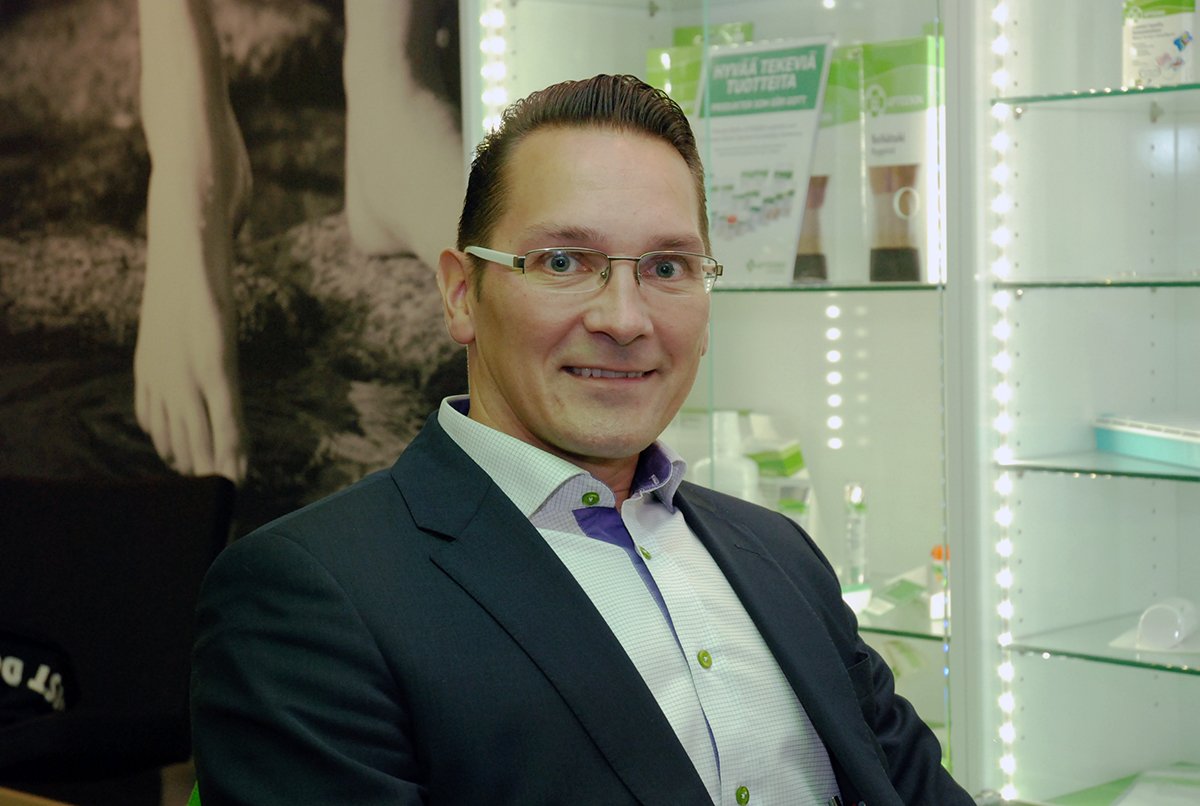 MIKKO KÄKELÄ, MIKKO KÄKELÄ
